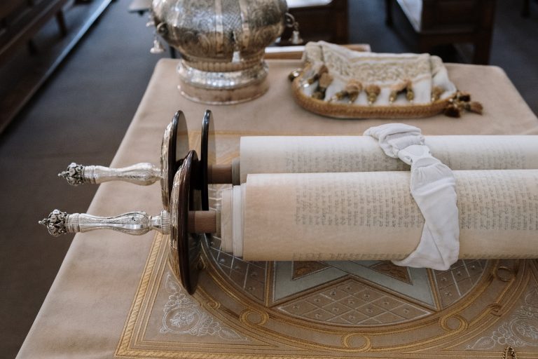 SIMCHAT TORAH STUDY NOTES